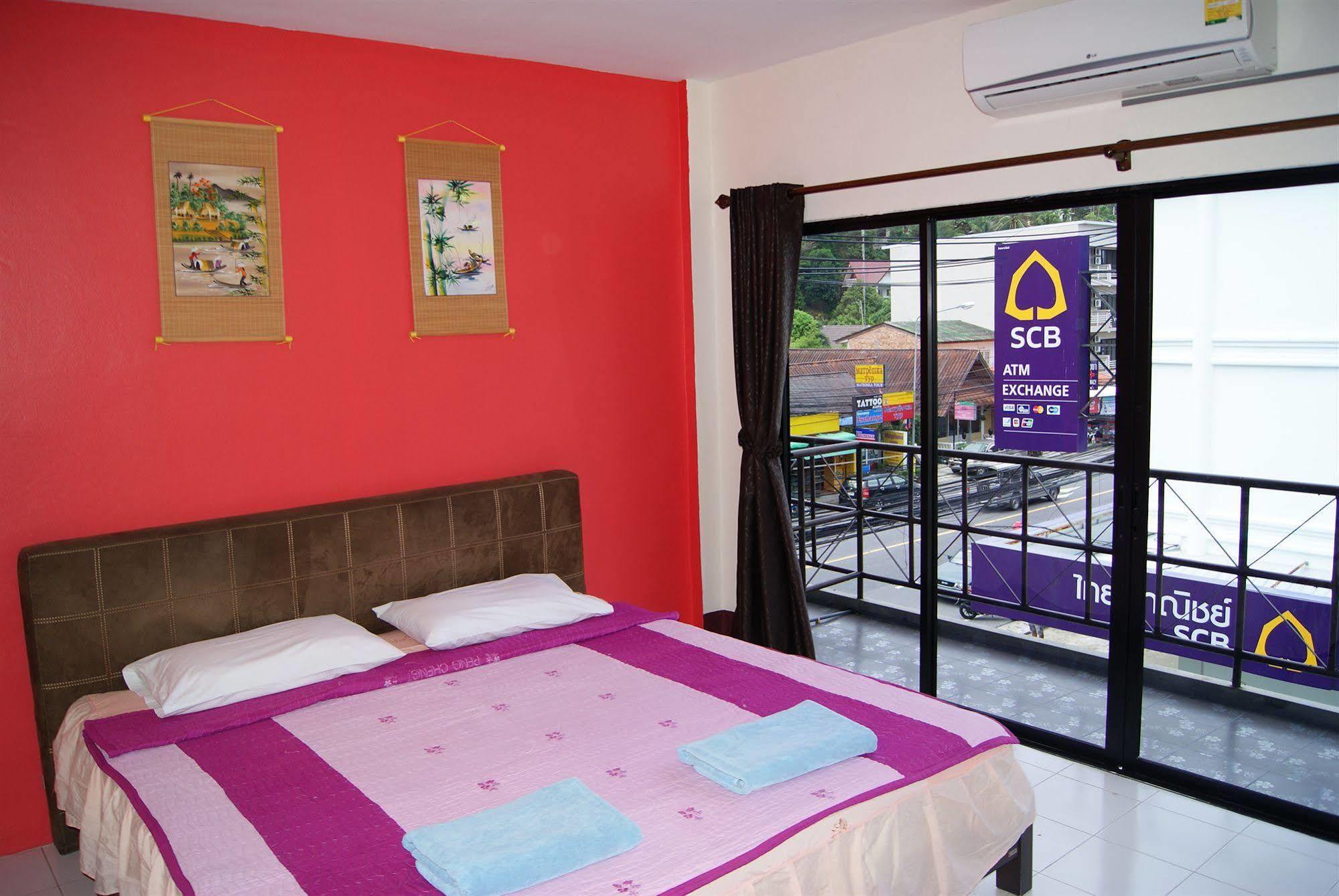 Pineapple pensión Phuket Exterior foto